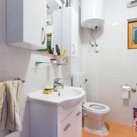 House Pansy Pašman