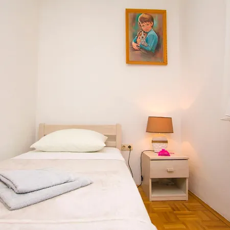 House Pansy * Pašman