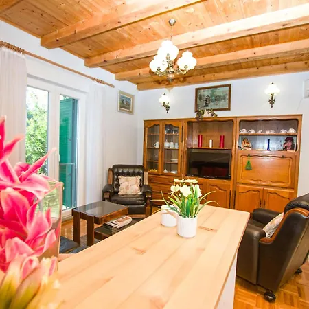 House Pansy * Pašman