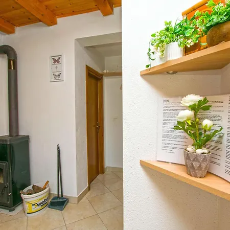 Semesterbostad House Pansy *